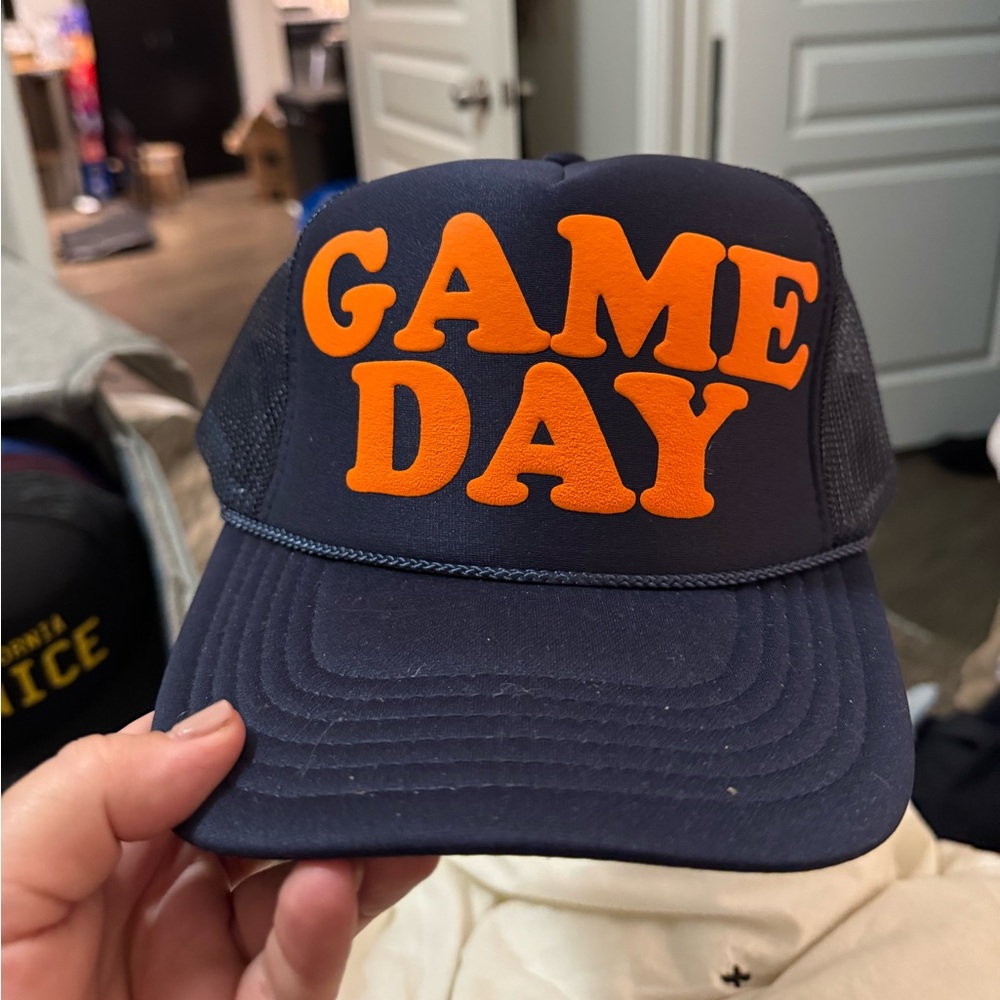 Game day ascot & hart hat